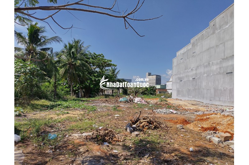 Cần bán 2 lô mặt tiền trung tâm Phan Thiết 663 m2